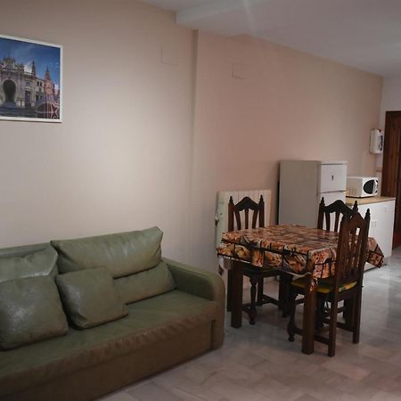 Apartamentos Alamare Севилья Экстерьер фото