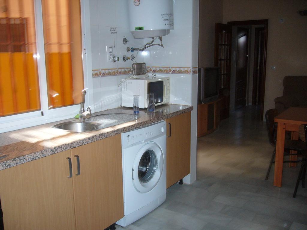 Apartamentos Alamare Севилья Номер фото